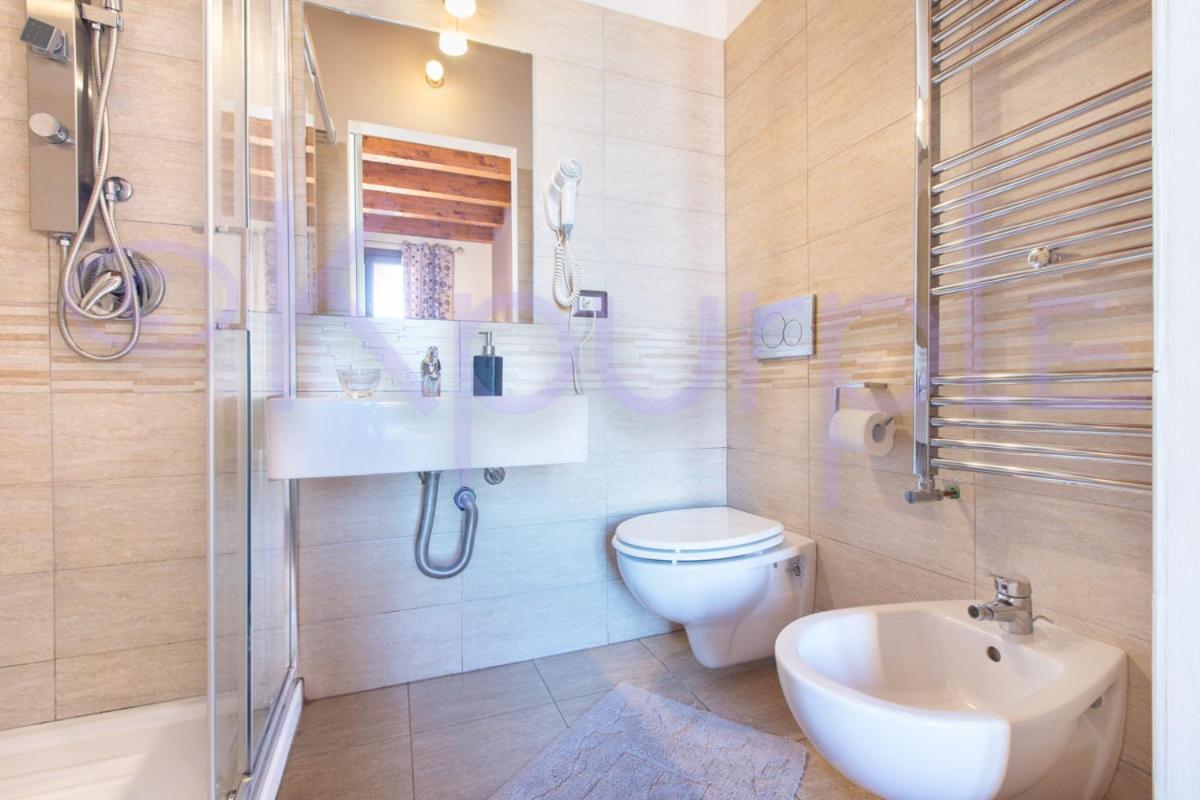 Hotel Le Api à Cagliari Extérieur photo